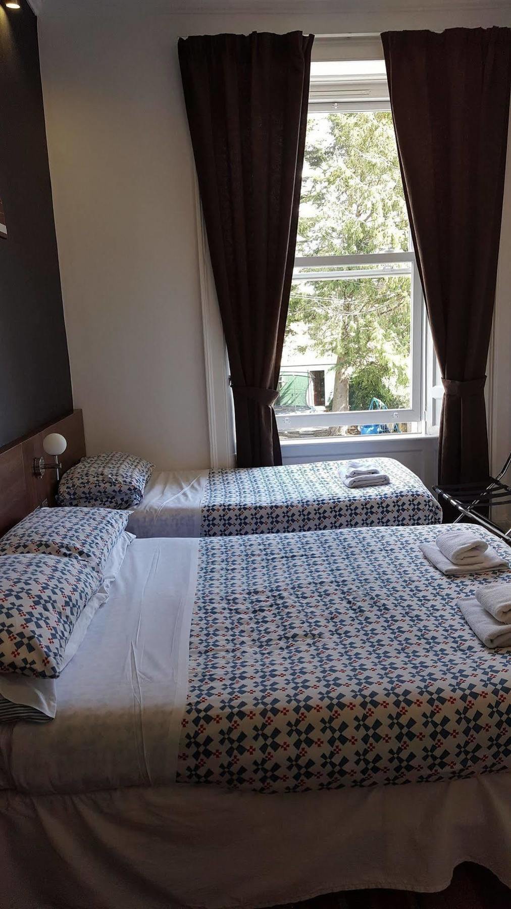 Cherry Blossom Guest House Whitby Exterior photo